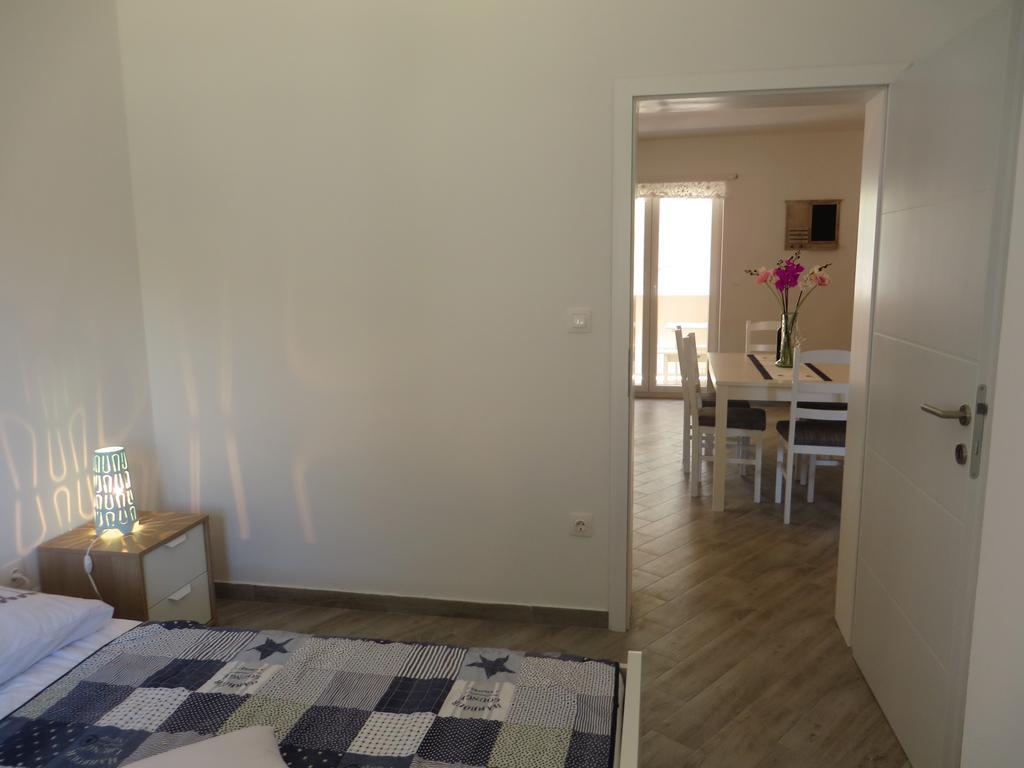 Apartments Karaba Пакоштане Екстер'єр фото