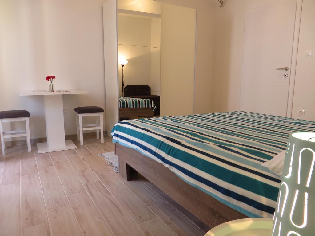 Apartments Karaba Пакоштане Екстер'єр фото