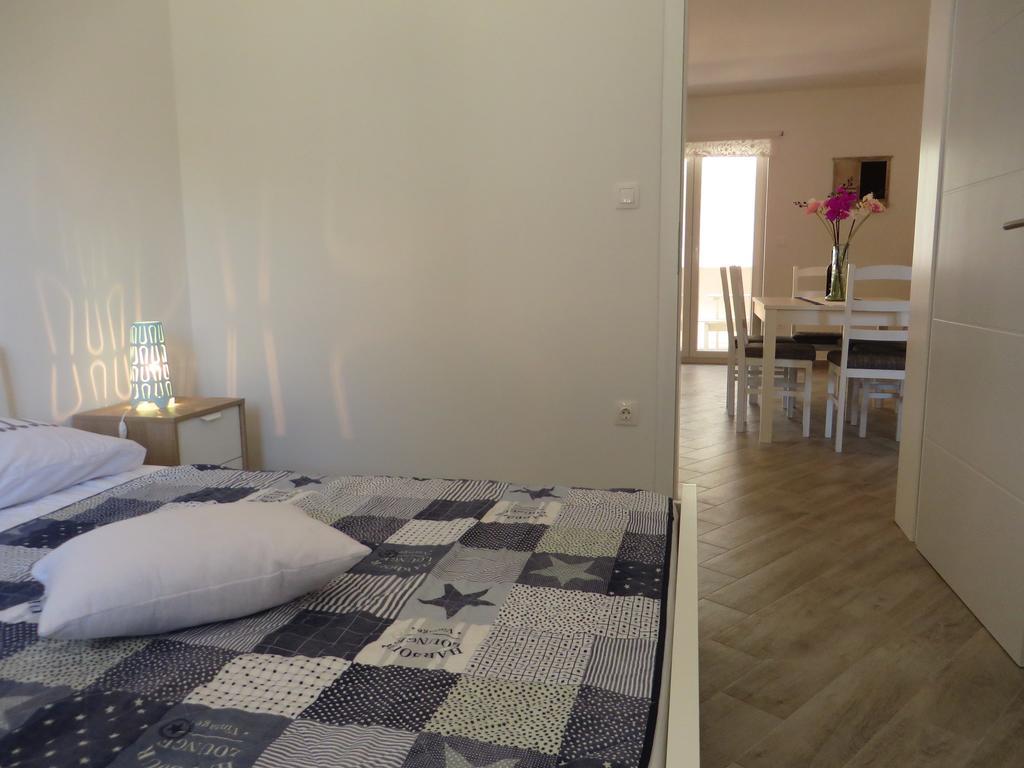 Apartments Karaba Пакоштане Екстер'єр фото